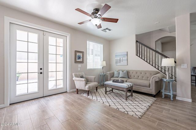 445 W MOUNTAIN SAGE Drive, Phoenix, AZ 85045