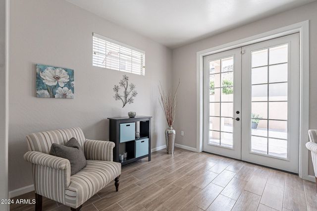 445 W MOUNTAIN SAGE Drive, Phoenix, AZ 85045