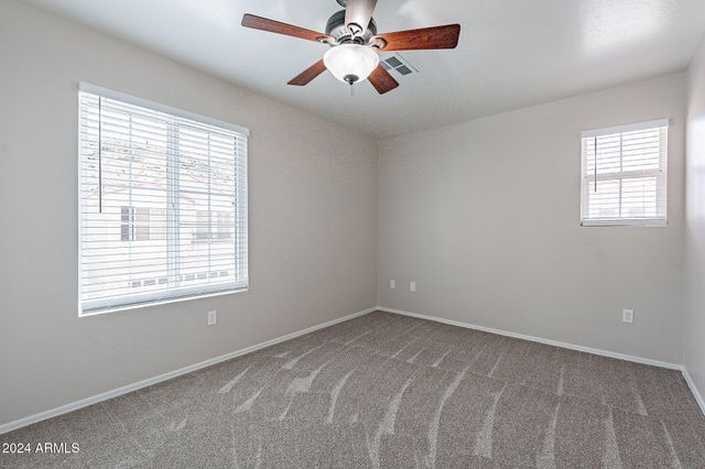 445 W MOUNTAIN SAGE Drive, Phoenix, AZ 85045