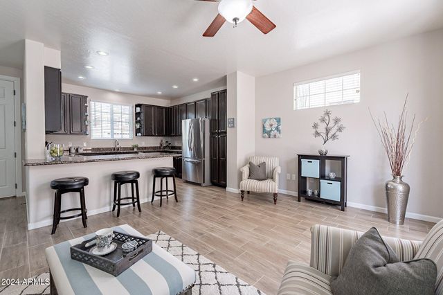 445 W MOUNTAIN SAGE Drive, Phoenix, AZ 85045