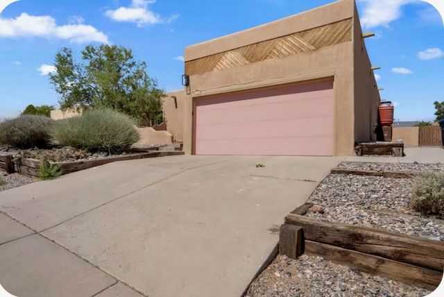 4905 Wagon Mound Trail NW, Albuquerque, NM 87120
