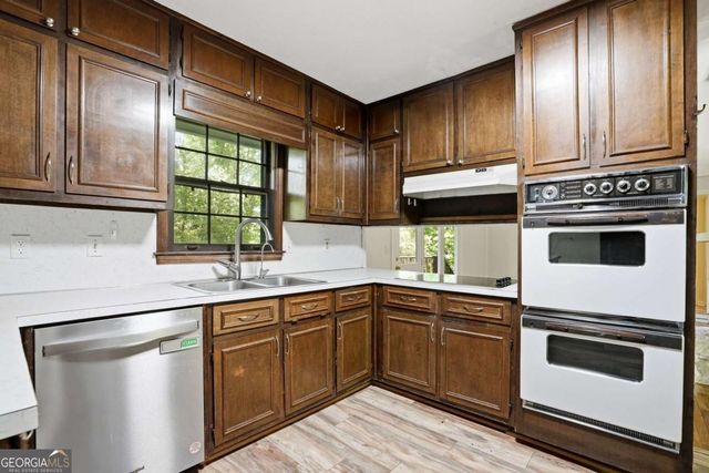 2160 Six Branches Drive, Roswell, GA 30076