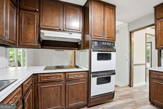 2160 Six Branches Drive, Roswell, GA 30076