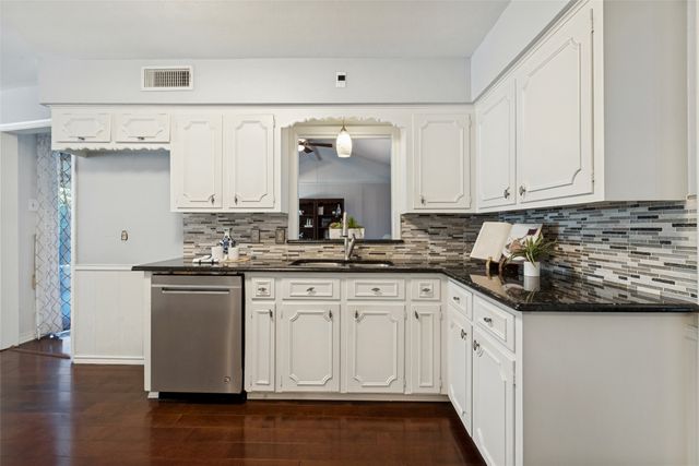 7625 Woodstone Lane, Dallas, TX 75248