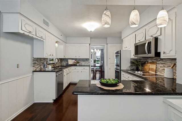 7625 Woodstone Lane, Dallas, TX 75248