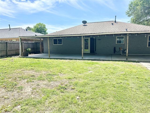 1126 E Dartmouth Lane, Deer Park, TX 77536