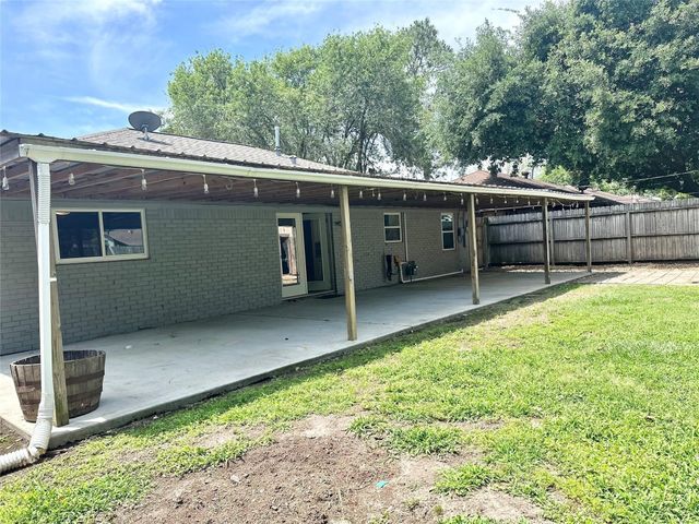 1126 E Dartmouth Lane, Deer Park, TX 77536