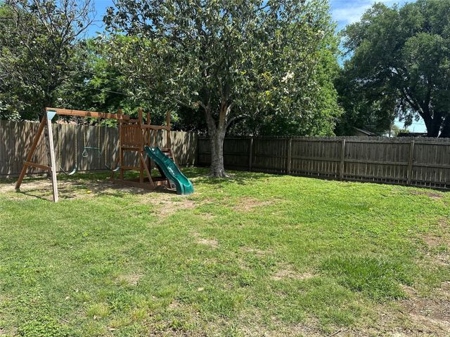 1126 E Dartmouth Lane, Deer Park, TX 77536