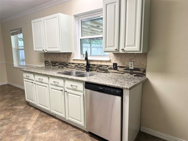 1126 E Dartmouth Lane, Deer Park, TX 77536