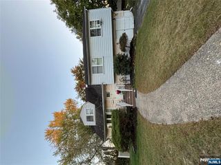 15 Slingerland Avenue, Pequannock Township, NJ 07440