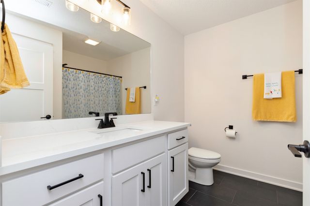 2609 Blooming Heights Drive, Norwalk, IA 50211