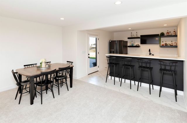 2609 Blooming Heights Drive, Norwalk, IA 50211