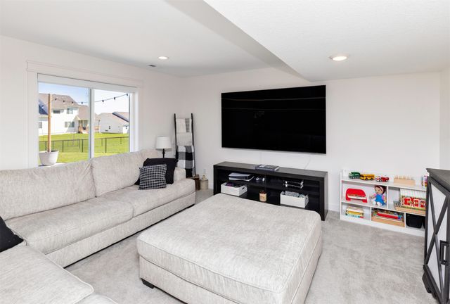 2609 Blooming Heights Drive, Norwalk, IA 50211