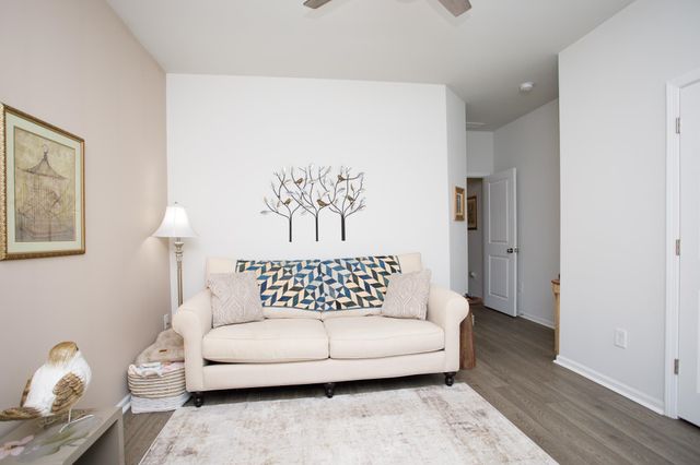 623 Watercliff Dr., Longs, SC 29568