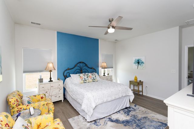 623 Watercliff Dr., Longs, SC 29568