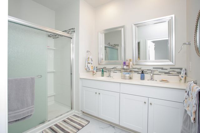 623 Watercliff Dr., Longs, SC 29568