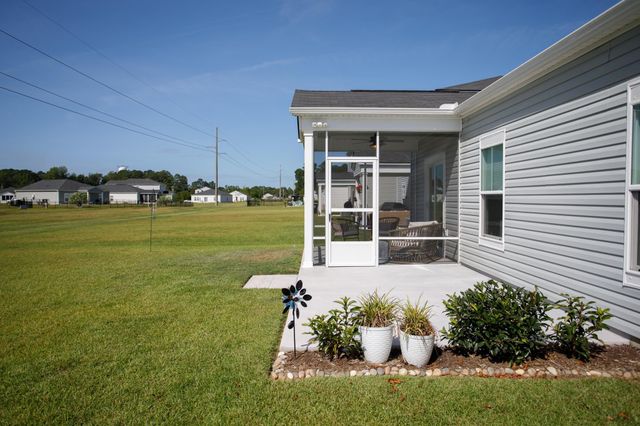 623 Watercliff Dr., Longs, SC 29568