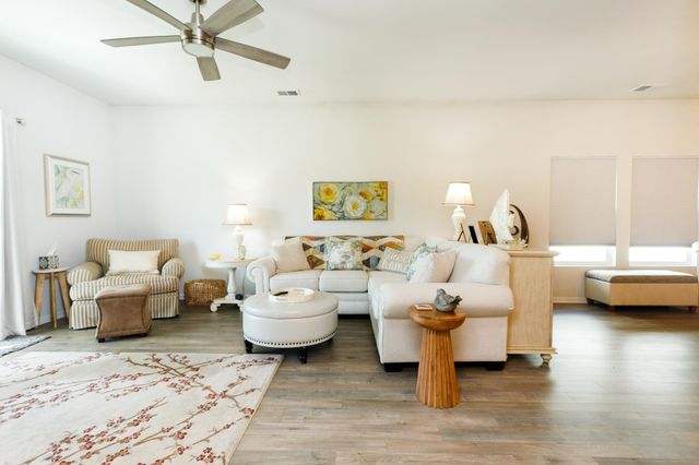 623 Watercliff Dr., Longs, SC 29568