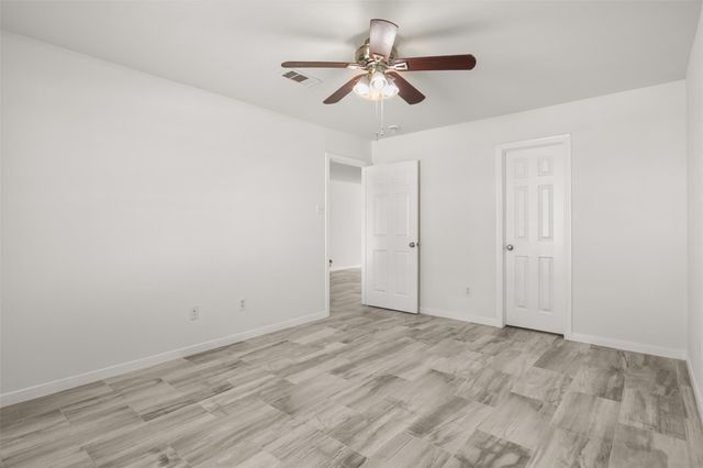 5061 Hauna Lane, Dickinson, TX 77539