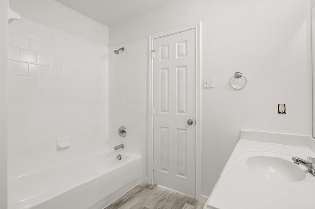 5061 Hauna Lane, Dickinson, TX 77539