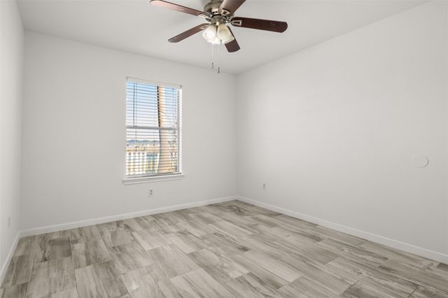 5061 Hauna Lane, Dickinson, TX 77539