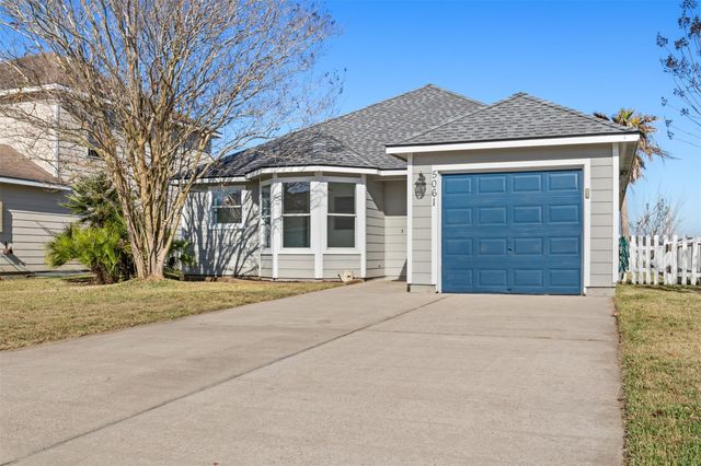 5061 Hauna Lane, Dickinson, TX 77539