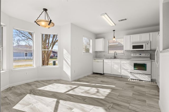 5061 Hauna Lane, Dickinson, TX 77539