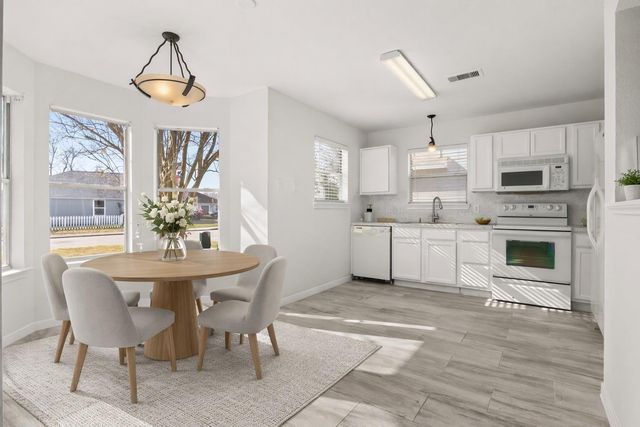 5061 Hauna Lane, Dickinson, TX 77539