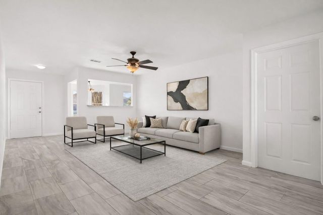 5061 Hauna Lane, Dickinson, TX 77539