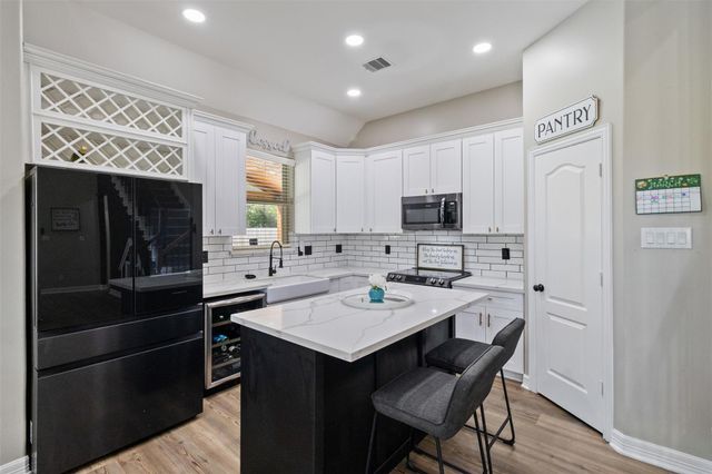 7927 Needlepoint Road, Baytown, TX 77521