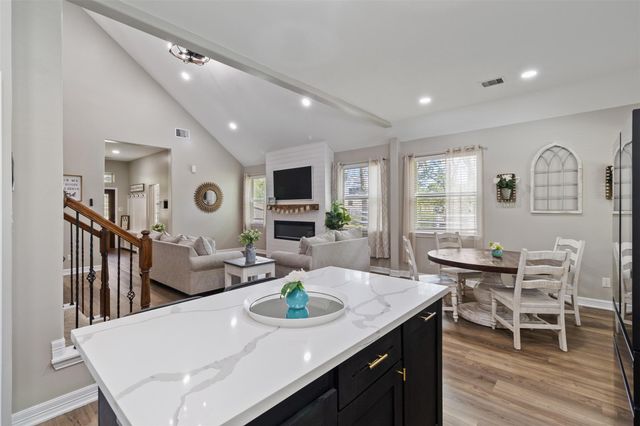 7927 Needlepoint Road, Baytown, TX 77521