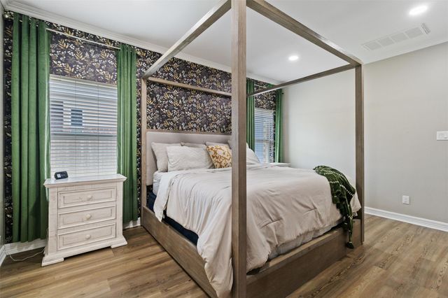 7927 Needlepoint Road, Baytown, TX 77521