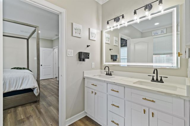 7927 Needlepoint Road, Baytown, TX 77521