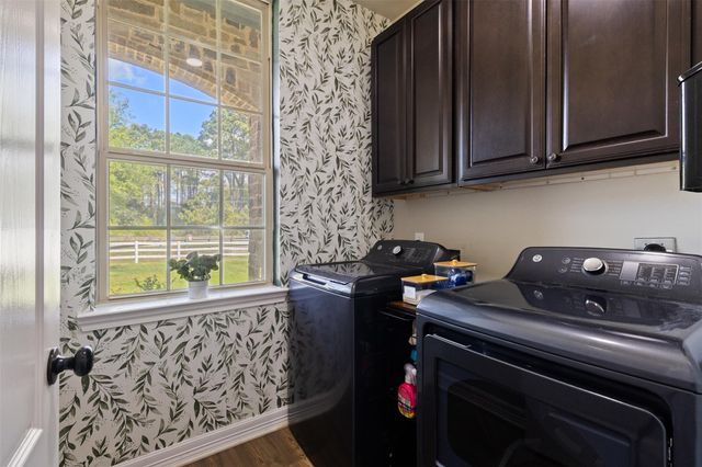 7927 Needlepoint Road, Baytown, TX 77521