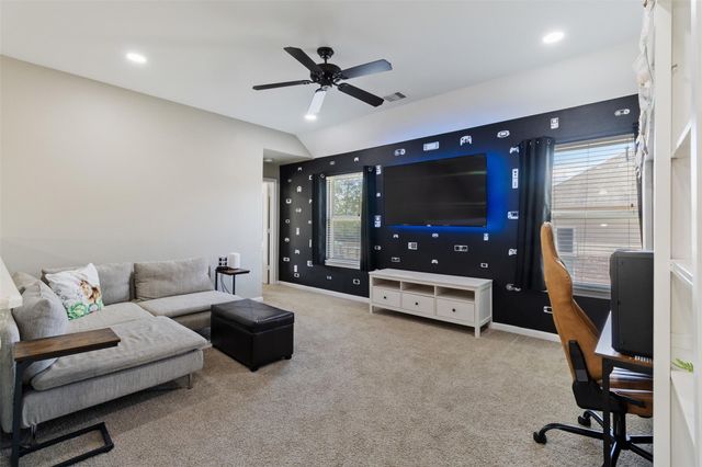 7927 Needlepoint Road, Baytown, TX 77521