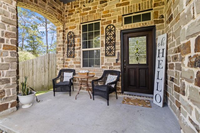 7927 Needlepoint Road, Baytown, TX 77521