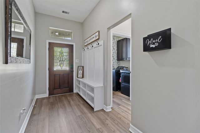 7927 Needlepoint Road, Baytown, TX 77521