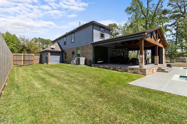 7927 Needlepoint Road, Baytown, TX 77521