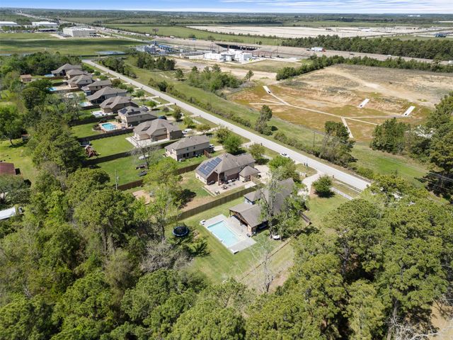 7927 Needlepoint Road, Baytown, TX 77521