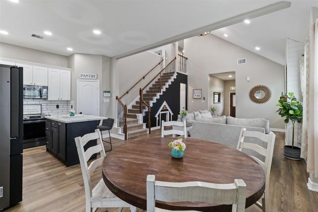 7927 Needlepoint Road, Baytown, TX 77521