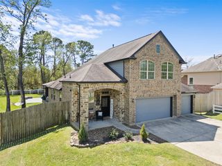 7927 Needlepoint Road, Baytown, TX 77521