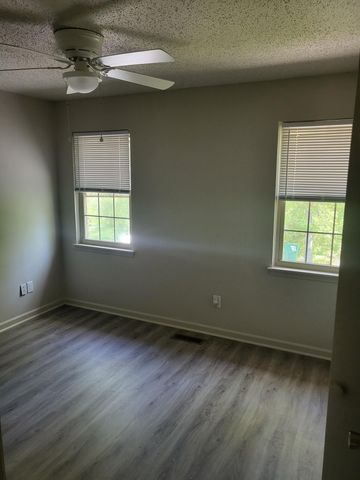 126 Langley Drive Apt B, Summerville, SC 29485