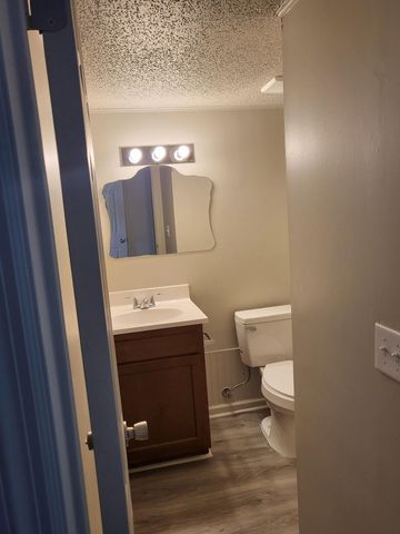 126 Langley Drive Apt B, Summerville, SC 29485