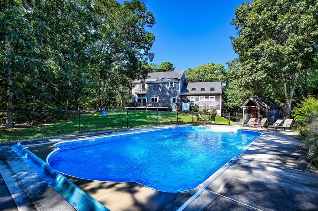 35 Bursley Path, West Barnstable, MA 02668