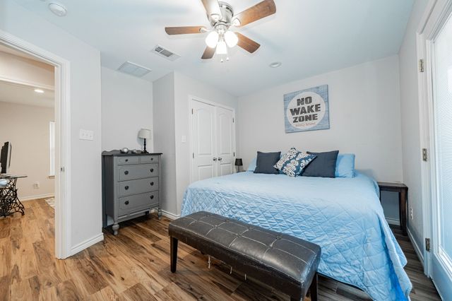 146 Harbor Drive, Gun Barrel City, TX 75156