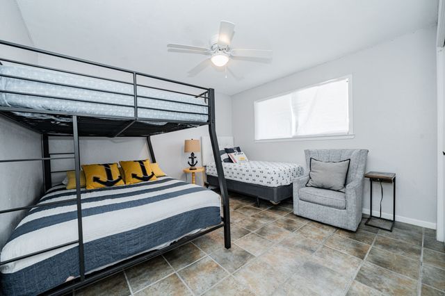 146 Harbor Drive, Gun Barrel City, TX 75156