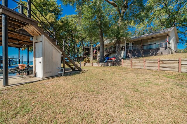 146 Harbor Drive, Gun Barrel City, TX 75156