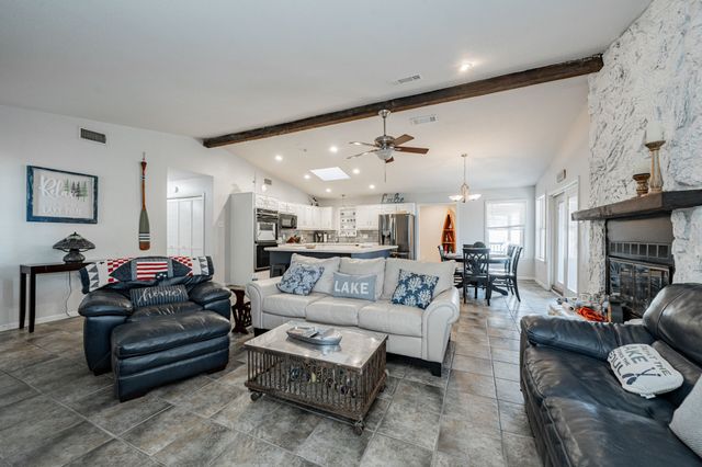 146 Harbor Drive, Gun Barrel City, TX 75156