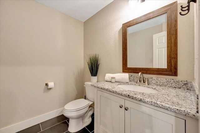 7440 County Road 215a, Alvin, TX 77511