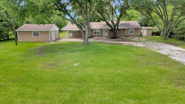 7440 County Road 215a, Alvin, TX 77511